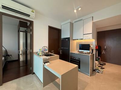 For Sale - Normanton Park