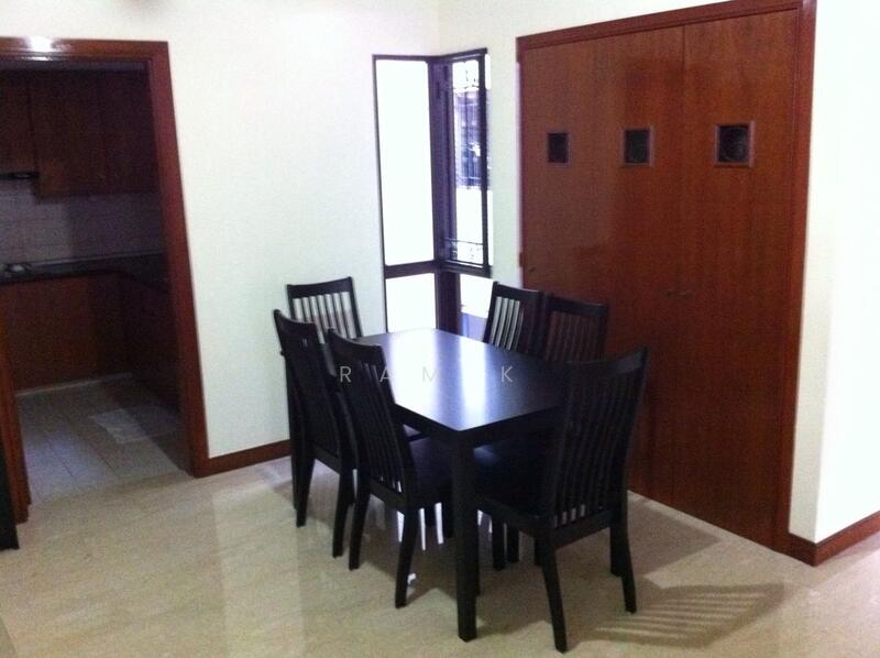 The Mayfair, 7 Jurong East Street 32, 3 Bedrooms, 1,206 sqft, Condominium For Sale, by Ram K, 60027147 - Dining Room - PropertyGuru.com.sg