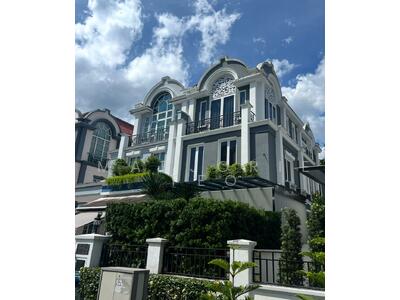 For Sale - Burgundy Hill