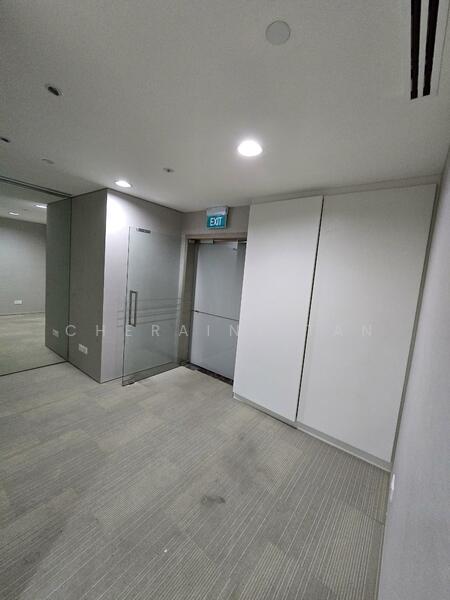 International Plaza, 10 Anson Road, 2,357 sqft, Office For Sale, by Cheraine Tan, 60027308 - Reception area - CommercialGuru.com.sg
