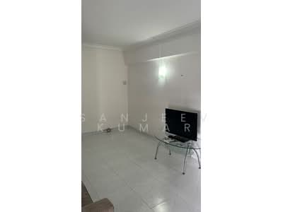 For Rent - 241 Tampines Street 21