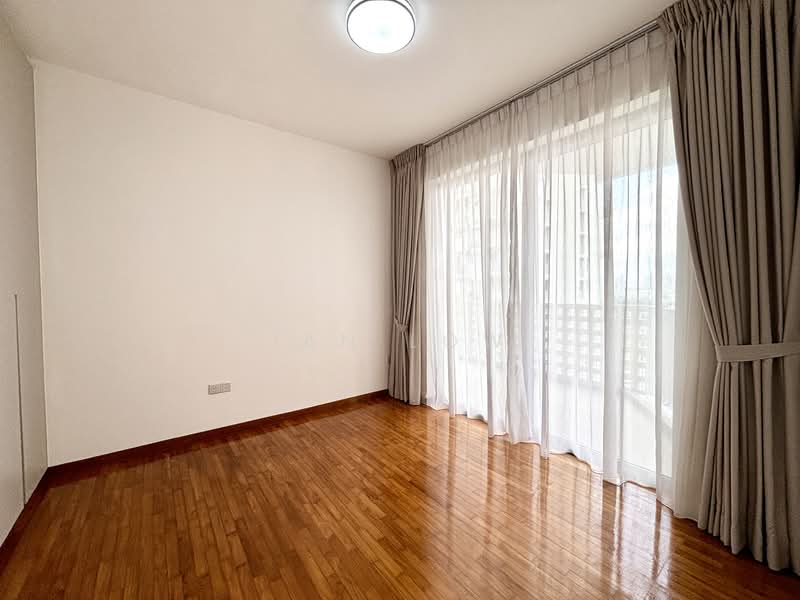 Sky Habitat, 9 Bishan Street 15, 2 Bedrooms, 1,033 sqft, Condominium For Rent, by Ian Low, 60027392 - Spacious master bedroom with balcony - PropertyGuru.com.sg