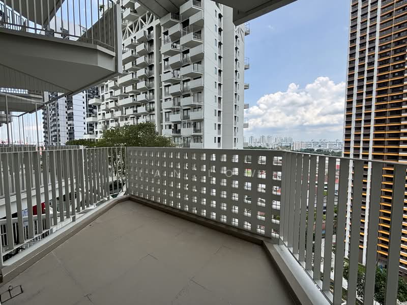 Sky Habitat, 9 Bishan Street 15, 2 Bedrooms, 1,033 sqft, Condominium For Rent, by Ian Low, 60027392 - Master bedroom balcony - PropertyGuru.com.sg