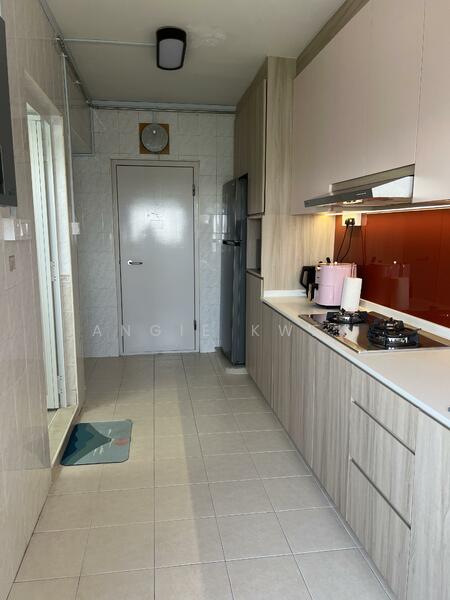 63 Teban Gardens Road, 63 Teban Gardens Road, Boon Lay / Jurong / Tuas, Room Rental, 150 sqft, HDB Flat For Rent, by Angie Kwek, 60027602 - Kitchen - PropertyGuru.com.sg