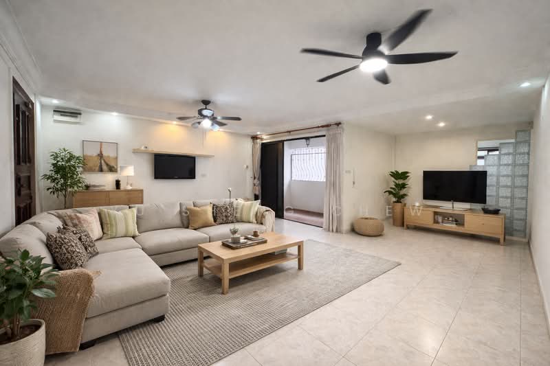 121A Rivervale Drive, 121A Rivervale Drive, 3 Bedrooms, 1,184 sqft, HDB Flat For Sale, by Yu Sheng Chew, 60027688 - Living Room - PropertyGuru.com.sg