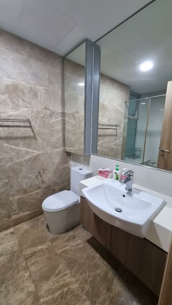 Caspian, 60 Lakeside Drive, Room Rental, 200 sqft, Condominium For Rent, by Bryan Ooi, 60027861 - Bathroom - PropertyGuru.com.sg