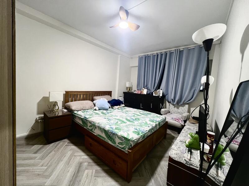 241 Tampines Street 21, 241 Tampines Street 21, Room Rental, 50 sqft, HDB Flat For Rent, by Tiara Lim, 60028379 - Bedroom - PropertyGuru.com.sg