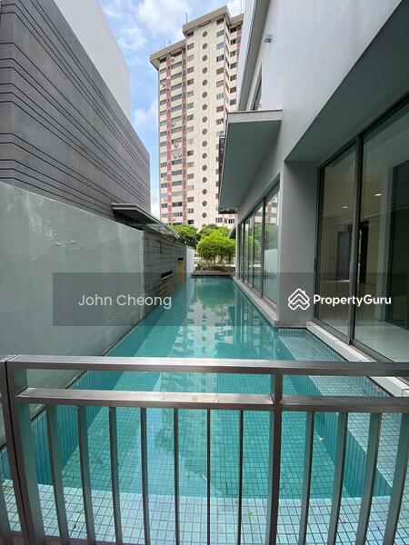 Lap pool