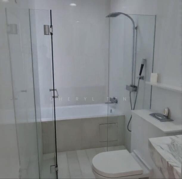 Cairnhill Residences, 31 Cairnhill Circle, Orchard / River Valley, 2 Bedrooms, 1,420 sqft, Apartment For Rent, by Cheryl Tan, 60028805 - Bathroom - PropertyGuru.com.sg
