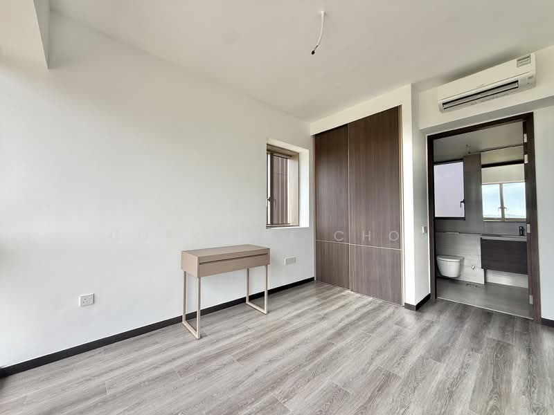 Pasir Ris 8, 18 Pasir Ris Drive 8, 3 Bedrooms, 1,023 sqft, Condominium For Sale, by Corraine Choo, 60029034 - Master Bedroom - PropertyGuru.com.sg