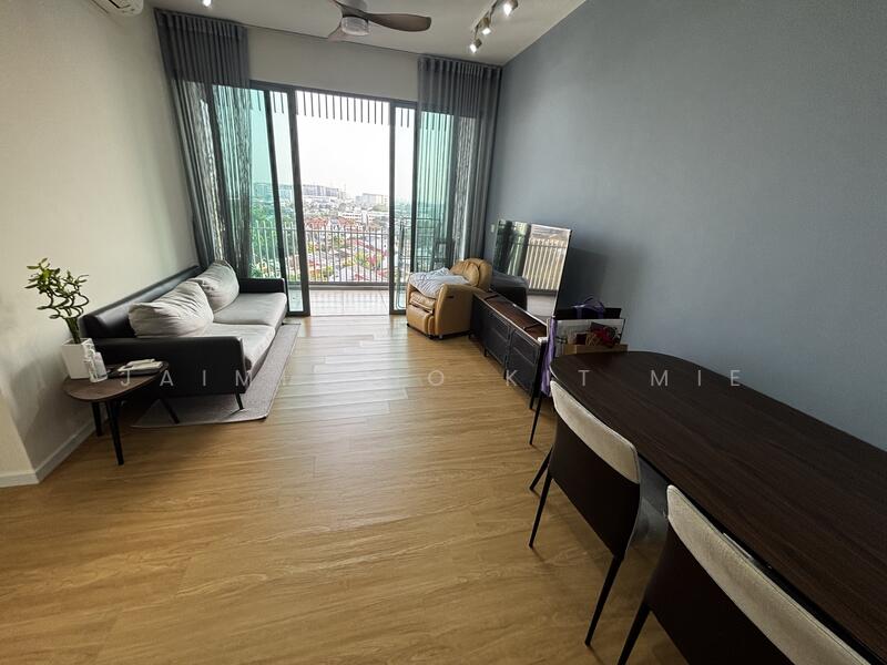 Hundred Trees, 95 West Coast Drive, 2 Bedrooms, 786 sqft, Condominium For Rent, by Jaimie Ho Kit Mie, 60029081 - Living Room - PropertyGuru.com.sg