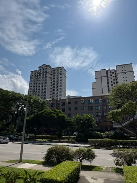 Central-Link, 8 Jalan Kilang Barat, 1,076 sqft, Light Industrial (B1) For Sale, by Roger Ong, 60029107 - CommercialGuru.com.sg