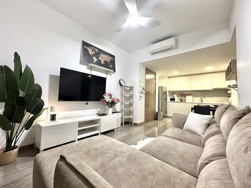 Lakeville, 1 Jurong Lake Link, 2 Bedrooms, 775 sqft, Condominium For Rent, by Carmen Ho, 60029136 - Living Room - PropertyGuru.com.sg