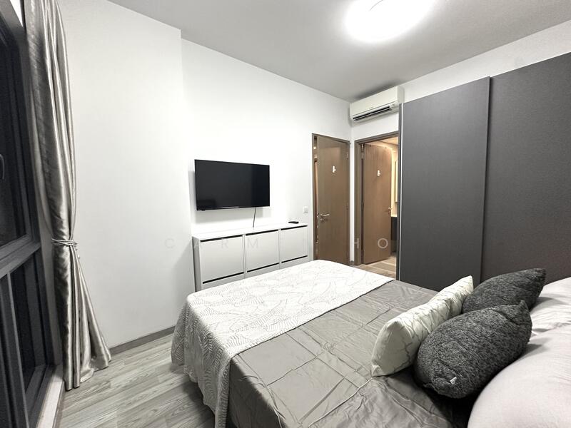 Lakeville, 1 Jurong Lake Link, 2 Bedrooms, 775 sqft, Condominium For Rent, by Carmen Ho, 60029136 - Master Bedroom - PropertyGuru.com.sg