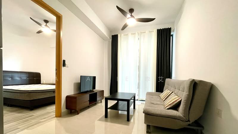 La Fiesta, Sengkang Square, 1 Bedroom, 431 sqft, Condominium For Sale, by Aina Lie 李艾娜, 60029333 - Living Room - PropertyGuru.com.sg