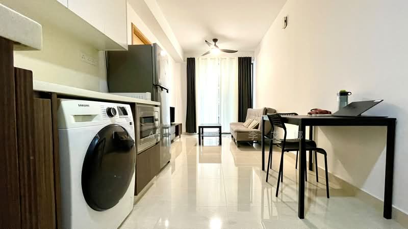 La Fiesta, Sengkang Square, 1 Bedroom, 431 sqft, Condominium For Sale, by Aina Lie 李艾娜, 60029333 - Living Room - PropertyGuru.com.sg