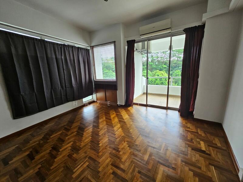 Clementi Park Condominium For Sale at S$ 1,800,000 | PropertyGuru Singapore - Master Bedroom