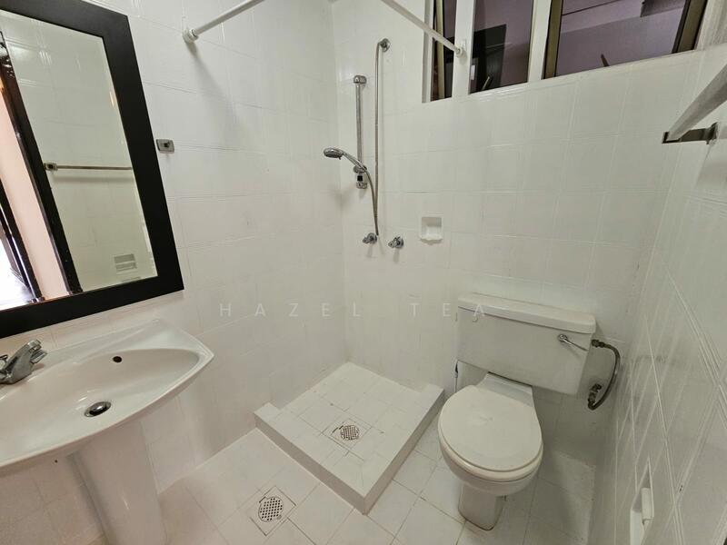 Clementi Park Condominium For Sale at S$ 1,800,000 | PropertyGuru Singapore - Bathroom