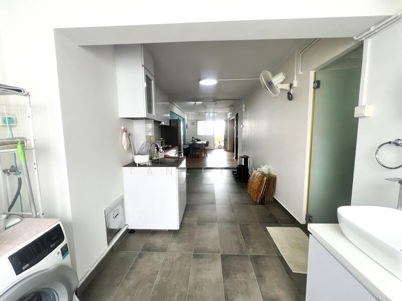 1 Lorong Lew Lian, 1 Lorong Lew Lian, Hougang / Punggol / Sengkang, 2 Bedrooms, 689 sqft, HDB Flat For Rent, by Stanley Ho, 60029442 - Kitchen - PropertyGuru.com.sg