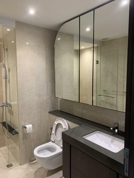 Avenue South Residence Condominium For Sale at S$ 1,250,000 | PropertyGuru Singapore - Bathroom