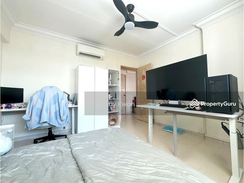 For Sale - 696 Hougang Street 61