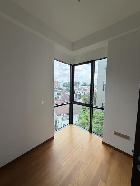 35 Gilstead, 35 Gilstead Road, 3 Bedrooms, 872 sqft, Apartment For Sale, by Riku Ng, 60029913 - View - PropertyGuru.com.sg