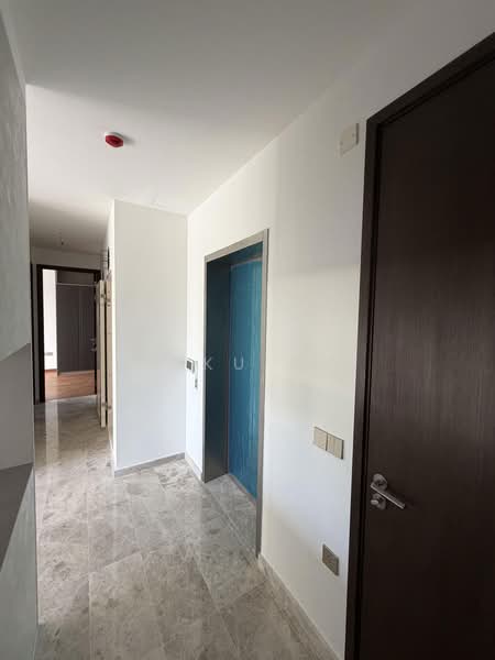 35 Gilstead, 35 Gilstead Road, 2 Bedrooms, 700 sqft, Apartment For Sale, by Riku Ng, 60029916 - Corridor - PropertyGuru.com.sg