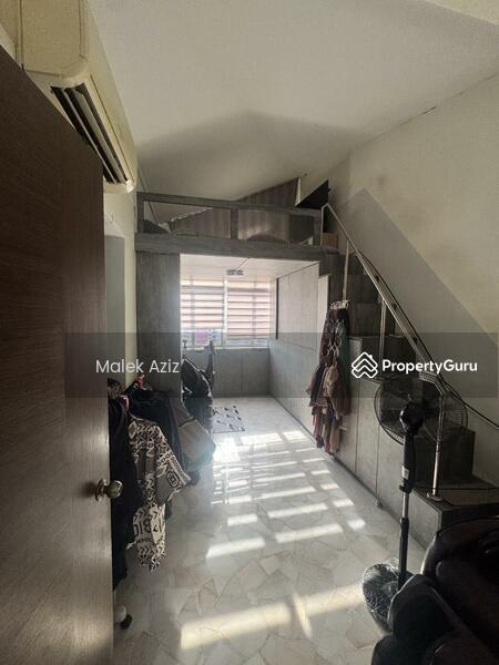Bedroom with loft
