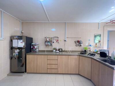 For Sale - 611 Ang Mo Kio Avenue 5