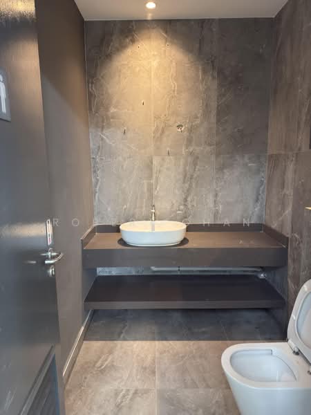 S9, 55 Serangoon North Avenue 4, 2,737 sqft, Light Industrial (B1) For Sale, by Robert Chan C W, 60030514 - Bathroom - CommercialGuru.com.sg