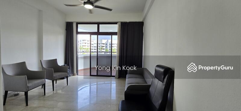 Living Room - Spacious