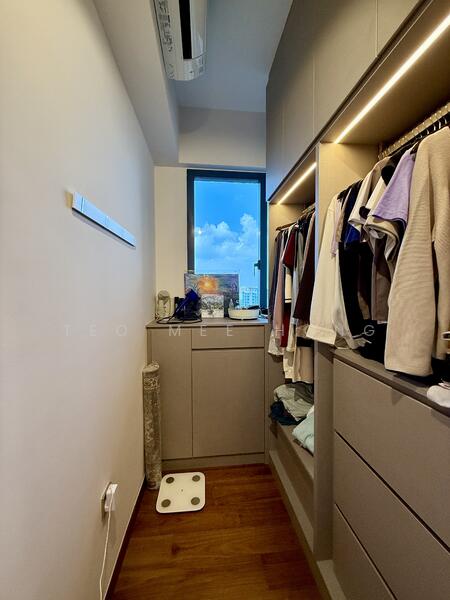 Walk-in Wardrobes