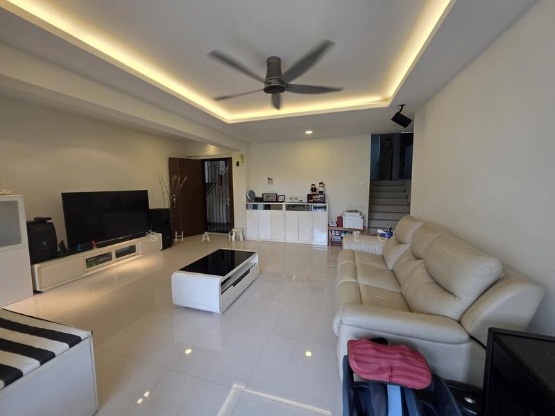 Renovated Unit Spacious Living 
