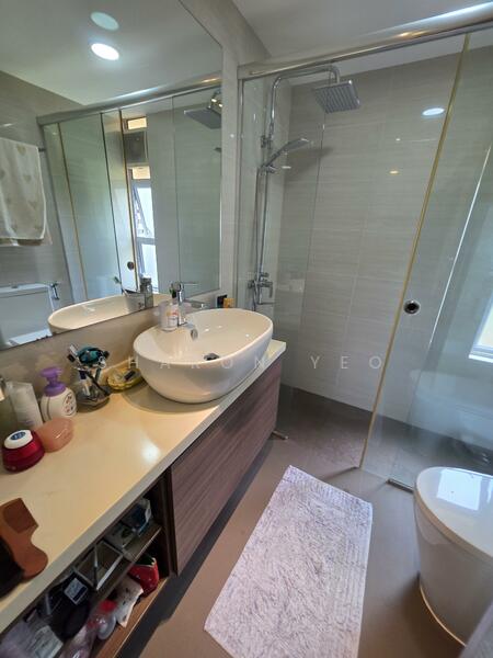 Fully renovated bathrooms