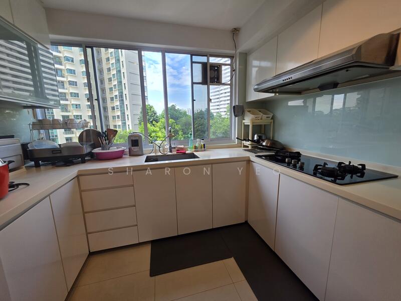 Well ventilated renovated and bright 