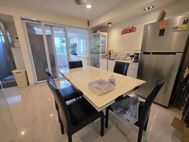Separate dining area 
