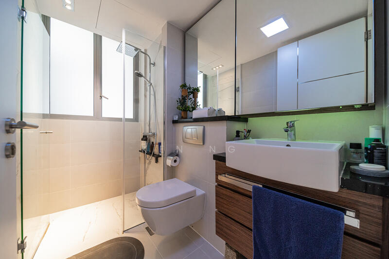 The Oceanfront @ Sentosa Cove Condominium For Sale at S$ 2,988,000 | PropertyGuru Singapore - Bathroom