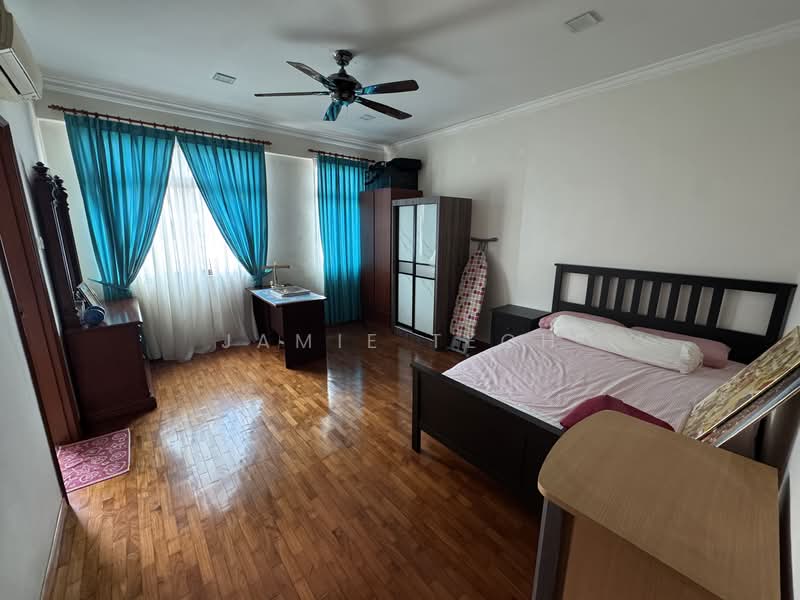 The Riverina, Riverina View, Room Rental, 300 sqft, Terraced House For Rent, by Jamie Teoh, 60031113 - Bedroom - PropertyGuru.com.sg