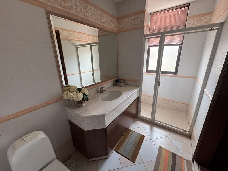 The Riverina, Riverina View, Room Rental, 300 sqft, Terraced House For Rent, by Jamie Teoh, 60031113 - Bathroom - PropertyGuru.com.sg