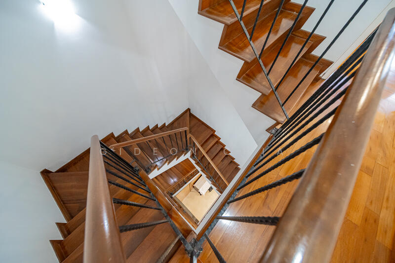 Built up to 3.5 storeys