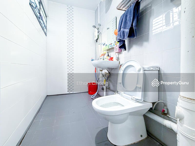 For Sale - 411 Jurong West Street 42