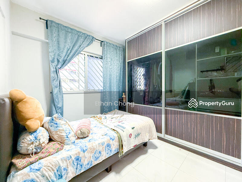 For Sale - 411 Jurong West Street 42