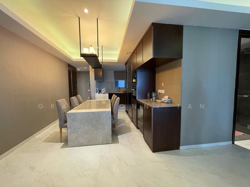 For Sale - Cairnhill Nine