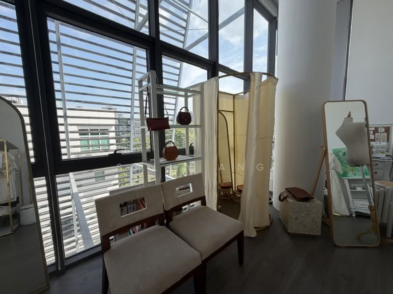 Central-Link, 8 Jalan Kilang Barat, 1,055 sqft, Light Industrial (B1) For Sale, by Sally Ang, 60031327 - CommercialGuru.com.sg