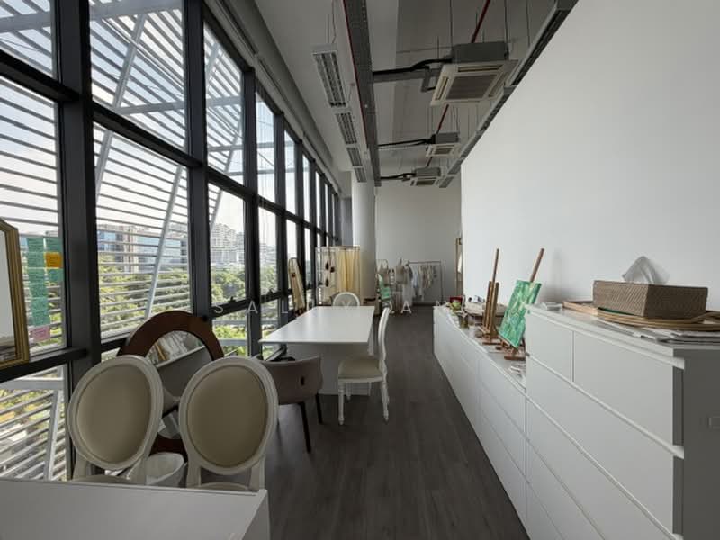 Central-Link, 8 Jalan Kilang Barat, 1,055 sqft, Light Industrial (B1) For Sale, by Sally Ang, 60031327 - CommercialGuru.com.sg