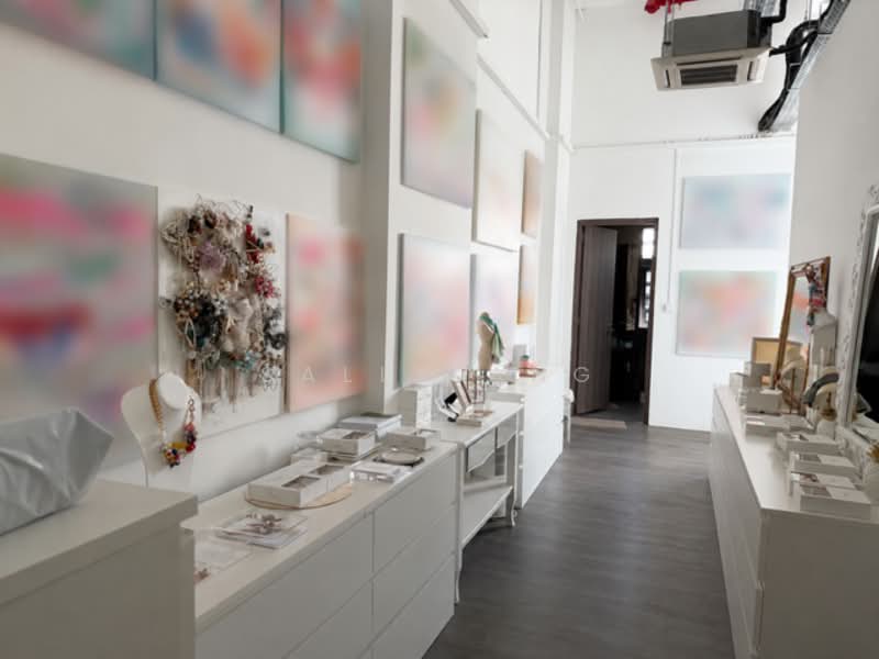 Central-Link, 8 Jalan Kilang Barat, 1,055 sqft, Light Industrial (B1) For Sale, by Sally Ang, 60031327 - CommercialGuru.com.sg