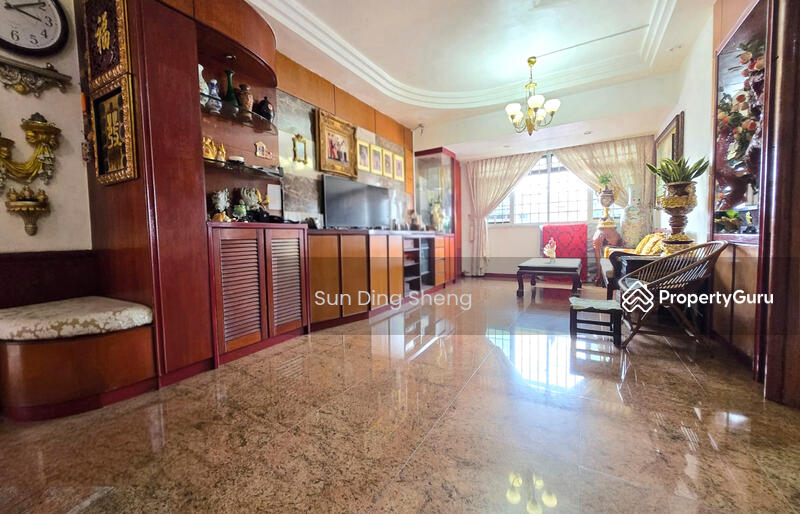 For Sale - 940 Hougang Street 92
