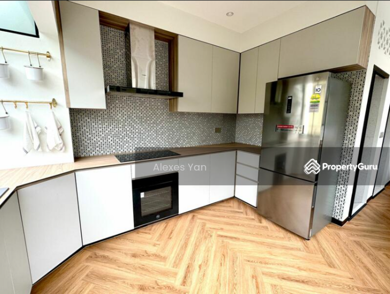 For Rent - Almost New Renovated Walk-Up Apartment in Bukit Timah! Walk To MRT