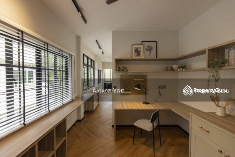 For Rent - Almost New Renovated Walk-Up Apartment in Bukit Timah! Walk To MRT