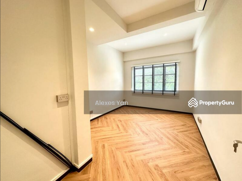 For Rent - Almost New Renovated Walk-Up Apartment in Bukit Timah! Walk To MRT